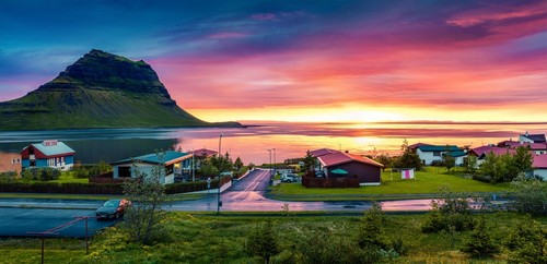 Γκρούνταρφ: Φανταστικό τοπίο με ηρεμία, ομορφιά, γαλήνη, καθαριότητα σε ένα πανέμορφο ηλιοβασίλεμα στο  Γκρούνταρφ. Ισλανδία.