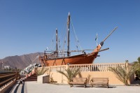 Κχορ Αλ Φακάν: Ιστορικό ξύλινο πλοίο στο Κχορ Αλ Φακάν. Ηνωμένα Αραβικά Εμιράτα. 