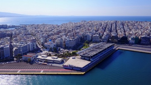 Πειραιάς: Πανοραμική άποψη του λιμανιού του Πειραιά και της Πειραϊκής Χερσονήσου. Πειραιάς. Ελλάδα 