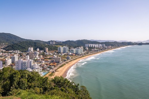 Πόρτο Μπέλο: Πανοραμική φωτογραφία του πανέμορφου Πόρτο Μπέλο και της παραλίας του. Βραζιλία. 